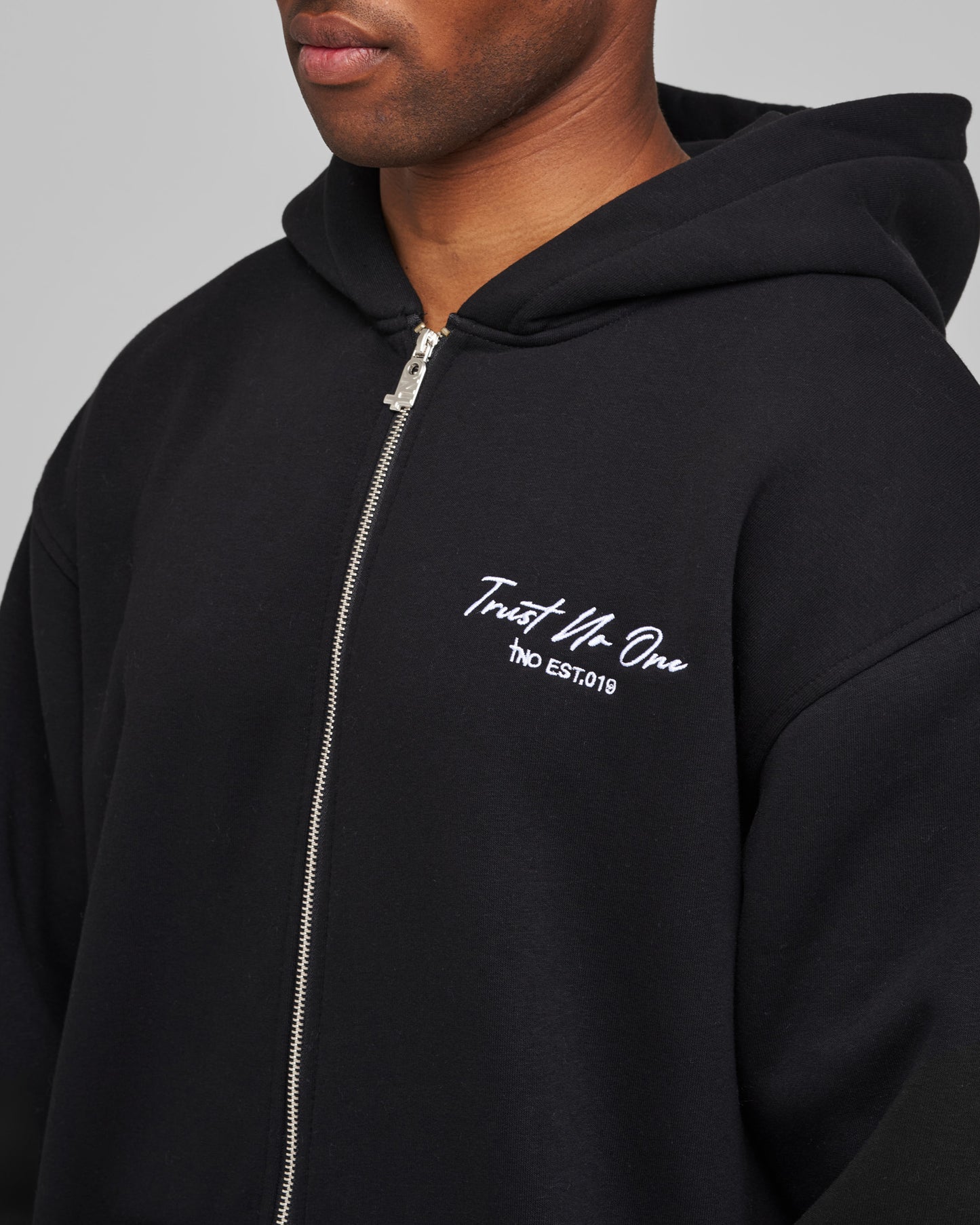 TNO Basic Sweatjacket | black