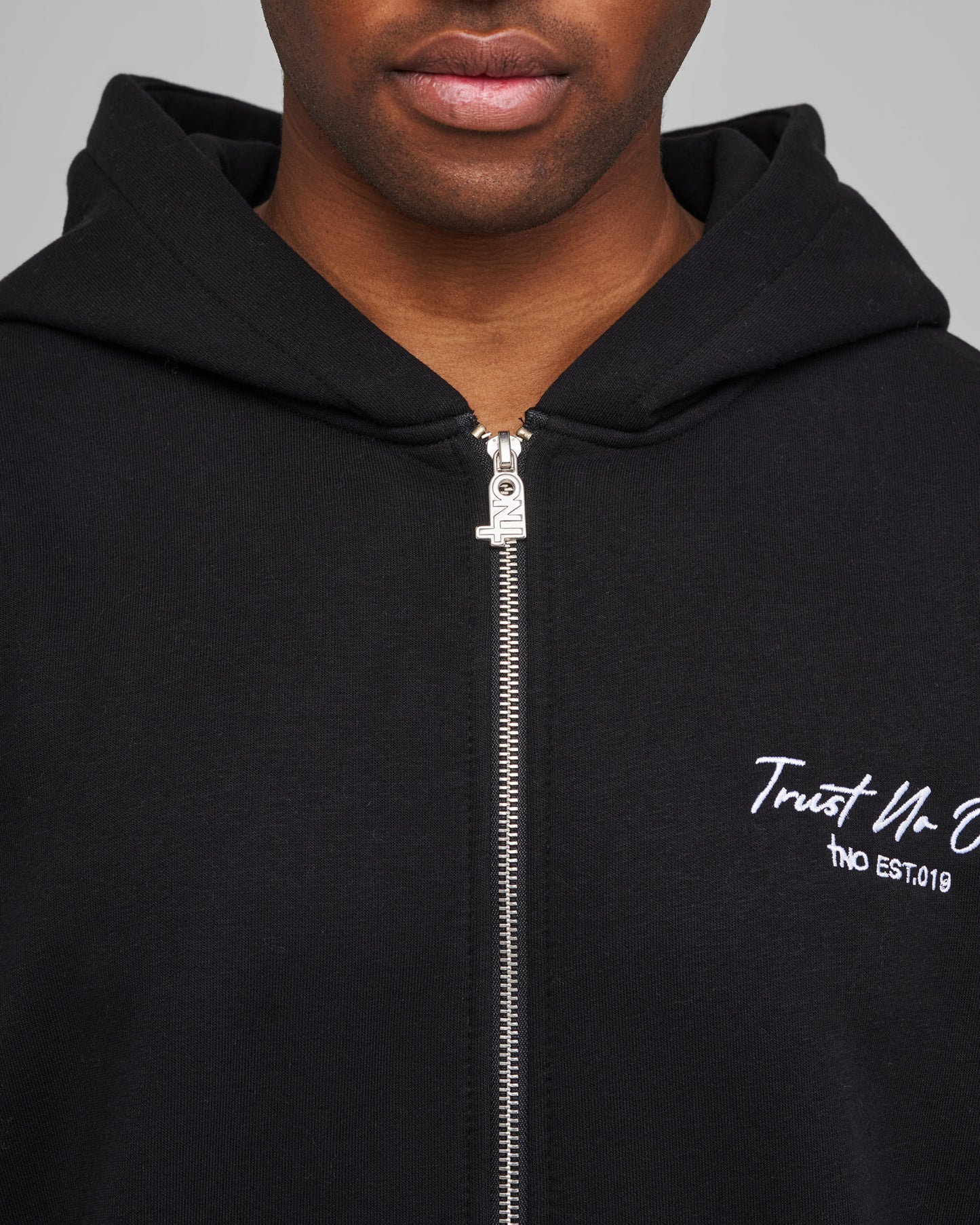 TNO Basic Sweatjacket | black