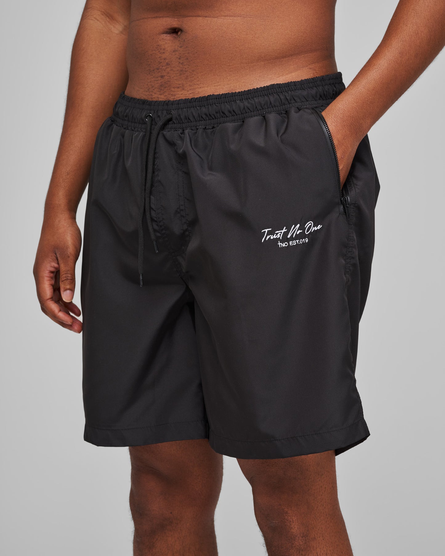 TNO Basic Badeshorts | black