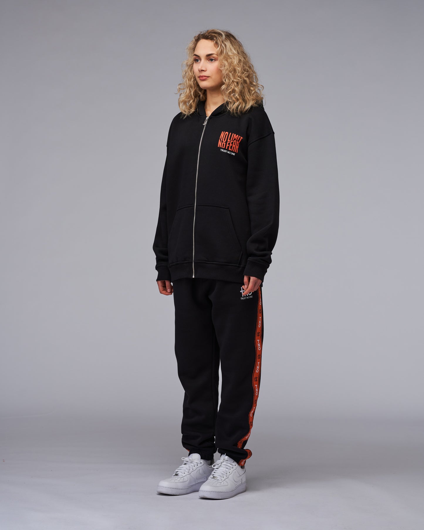 TNO No Limit No Fear Zip-Hoodie | black