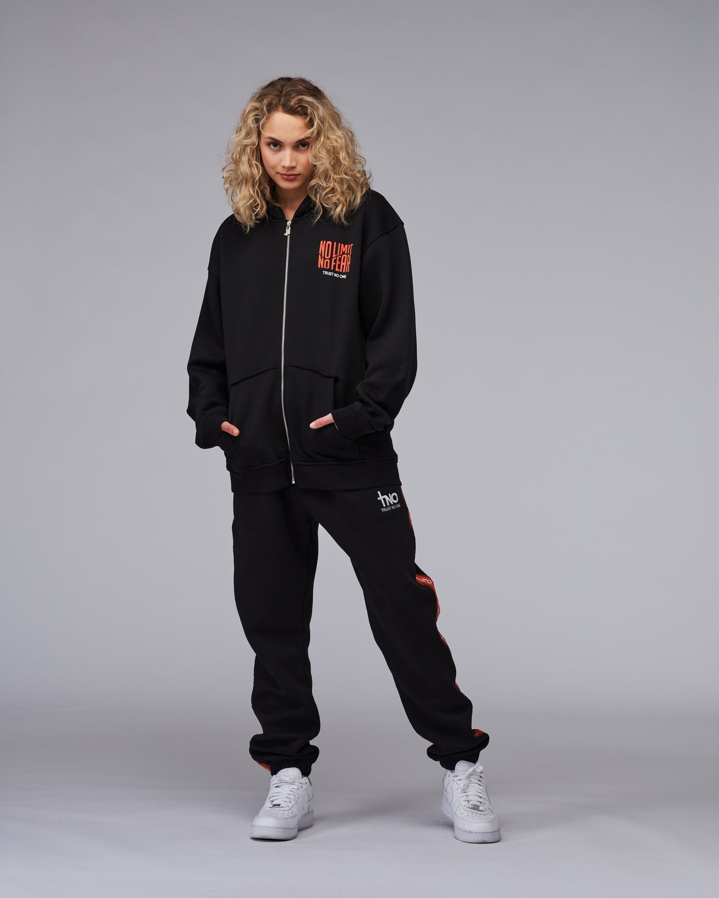 TNO No Limit No Fear Zip-Hoodie | black